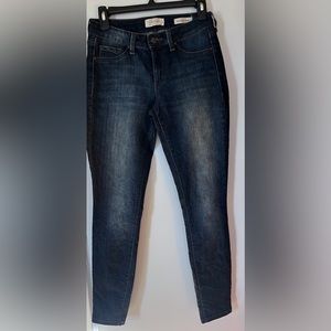 08- Jessica Simpson Kiss Me Super Skinny Jeans